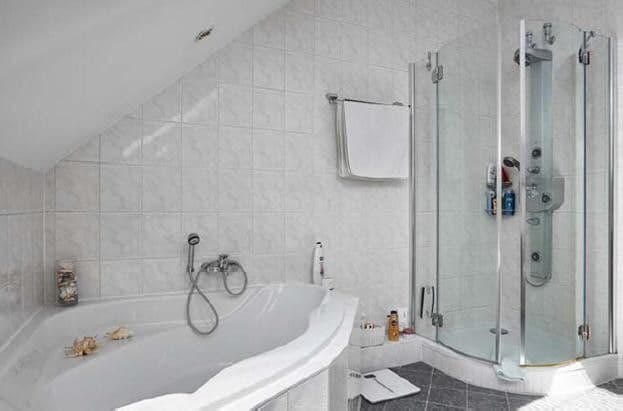 Predaj domu 129 m², pozemek 420 m², Dahlwitzer Str.35, Berlin Mahlsdorf, Berlín Predaj domu 129 m², pozemek 420 m², Dahlwitzer Str.35, Berlin Mahlsdorf, Berlín