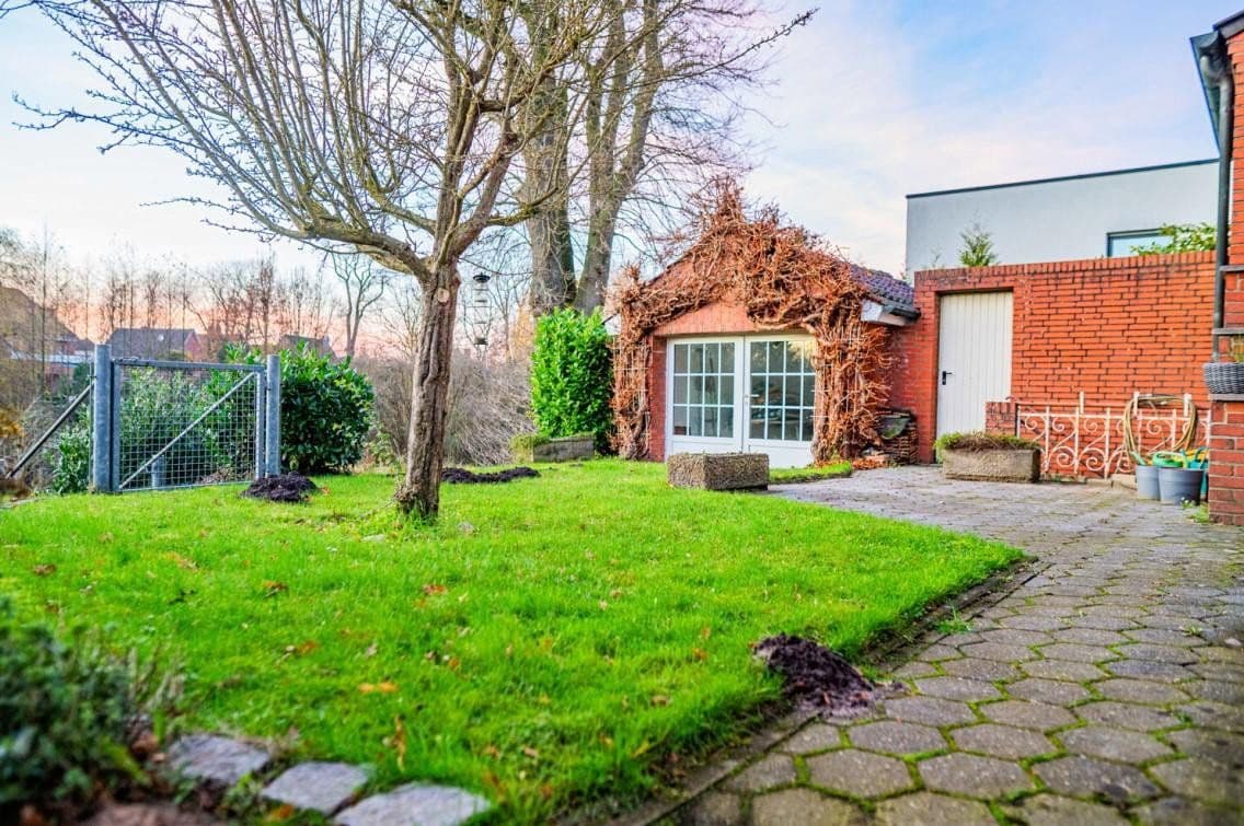 Prenájom domu 162 m², pozemek 1.712 m², Rheine, Severné Porýnie - Westfálsko Prenájom domu 162 m², pozemek 1.712 m², Rheine, Severné Porýnie - Westfálsko