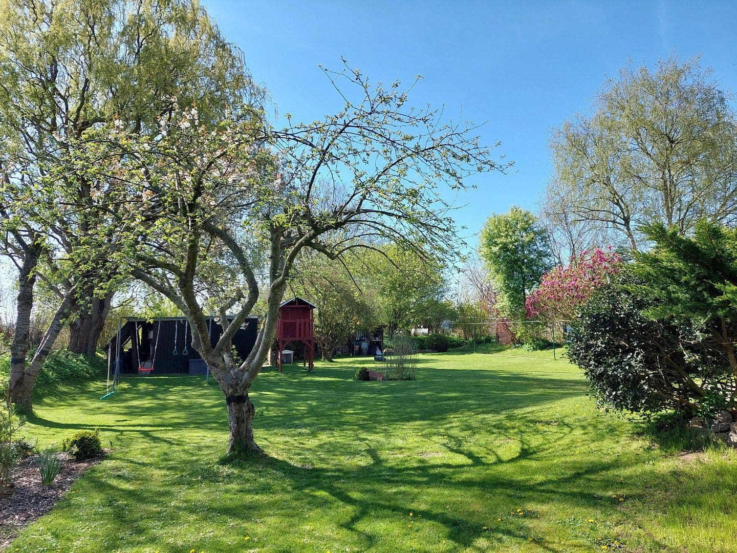 Predaj domu 223 m², pozemek 1.695 m², Steinberg, Šlezvicko-Holštajnsko Predaj domu 223 m², pozemek 1.695 m², Steinberg, Šlezvicko-Holštajnsko