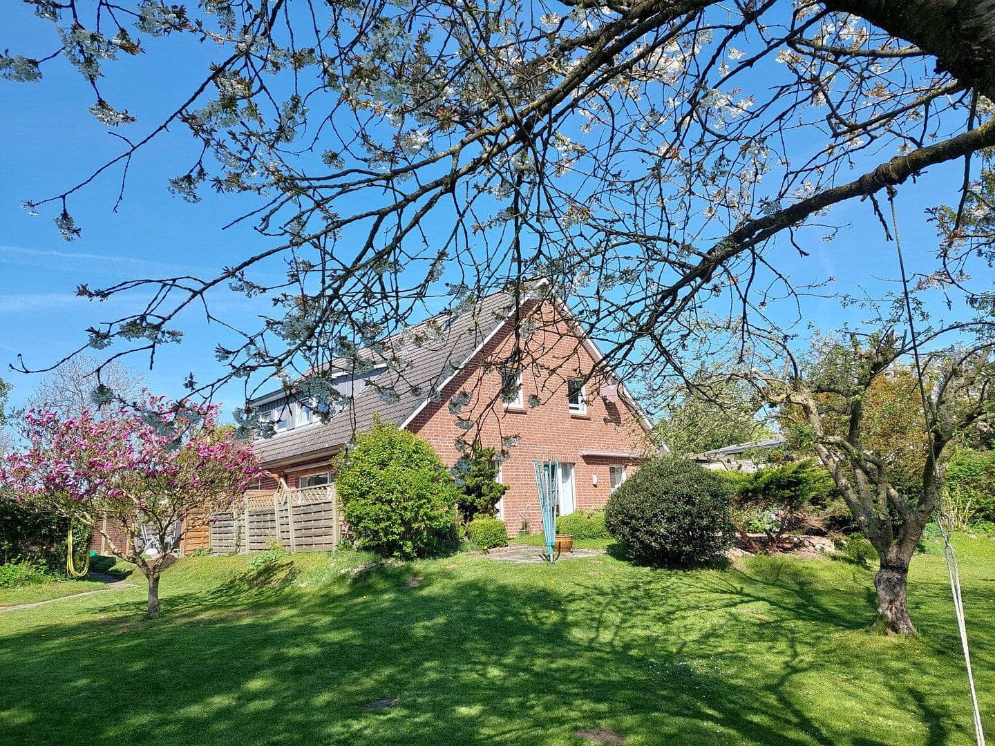 Predaj domu 223 m², pozemek 1.695 m², Steinberg, Šlezvicko-Holštajnsko Predaj domu 223 m², pozemek 1.695 m², Steinberg, Šlezvicko-Holštajnsko
