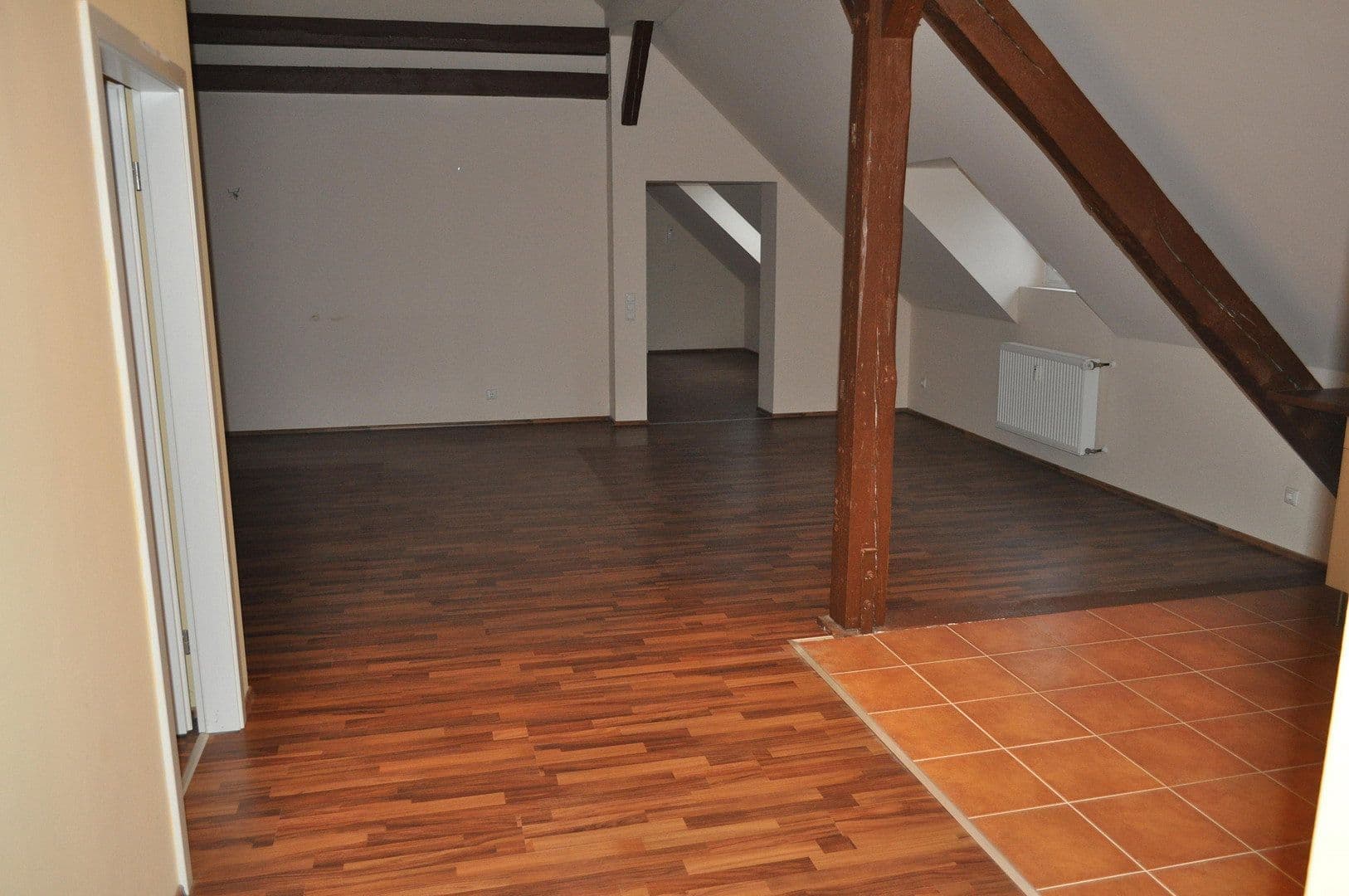 Prenájom bytu 3-izbový 100 m², Lübeck, Šlezvicko-Holštajnsko Prenájom bytu 3-izbový 100 m², Lübeck, Šlezvicko-Holštajnsko