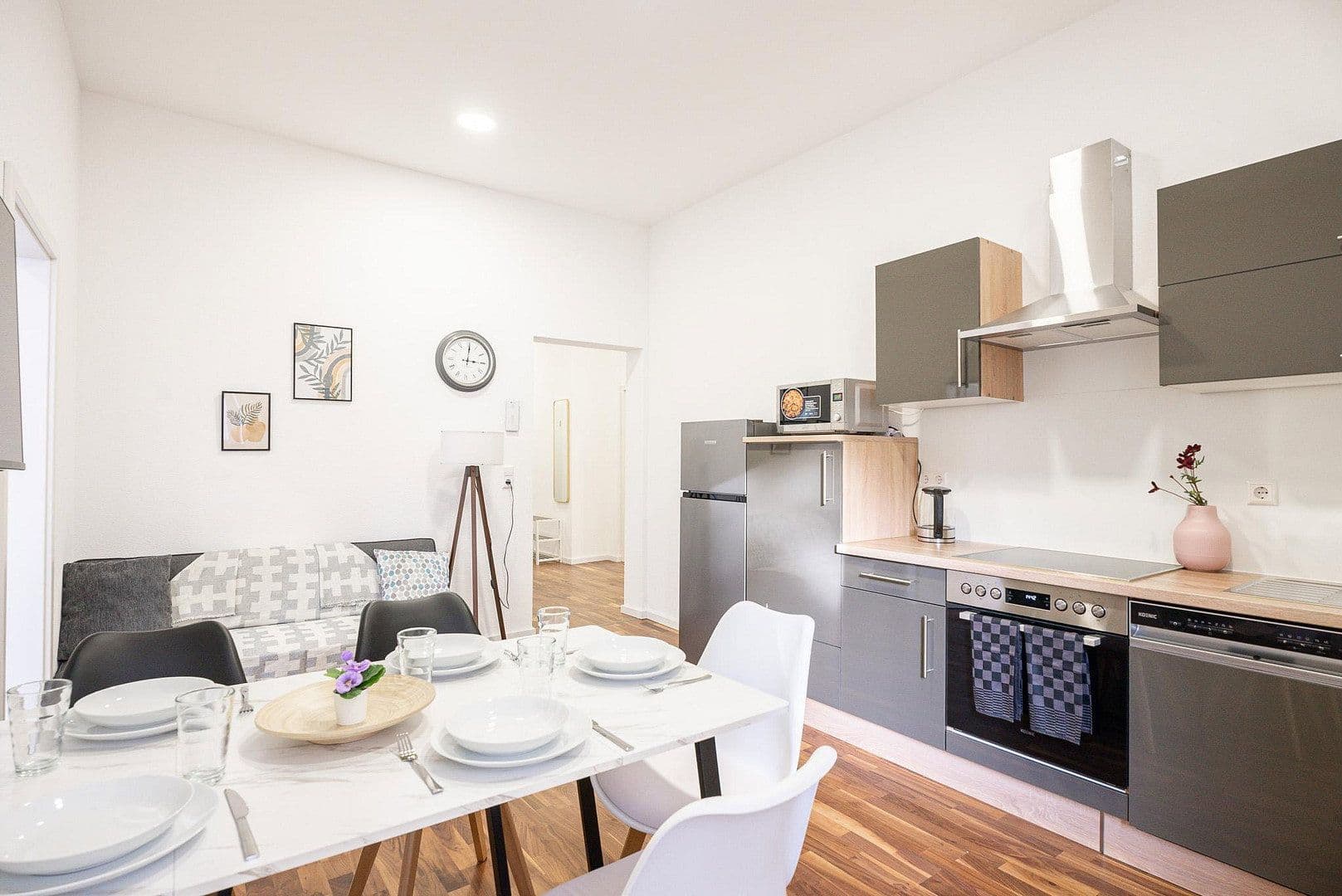 Prenájom bytu 4-izbový 85 m², Wilhelmstrasse 11, Heilbronn, Bádensko-Wurttembersko Prenájom bytu 4-izbový 85 m², Wilhelmstrasse 11, Heilbronn, Bádensko-Wurttembersko