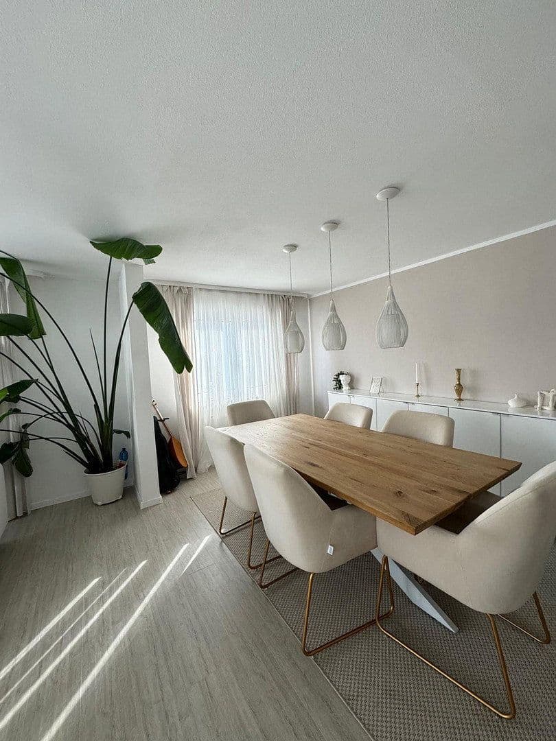 Predaj bytu 3-izbový 90 m², Ehningen, Bádensko-Wurttembersko Predaj bytu 3-izbový 90 m², Ehningen, Bádensko-Wurttembersko