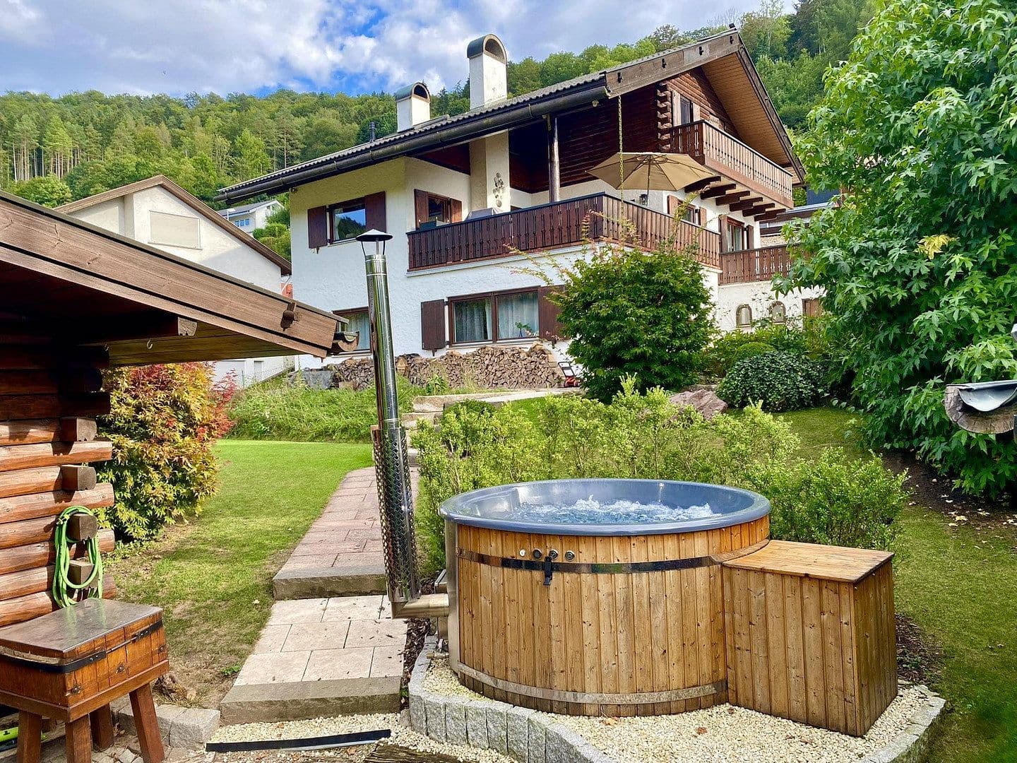 Predaj domu 190 m², pozemek 865 m², Wildberg, Bádensko-Wurttembersko Predaj domu 190 m², pozemek 865 m², Wildberg, Bádensko-Wurttembersko