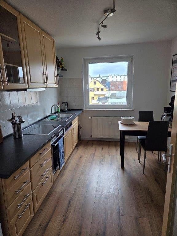 Prenájom bytu 3-izbový 95 m², Bremerhaven, Brémy Prenájom bytu 3-izbový 95 m², Bremerhaven, Brémy