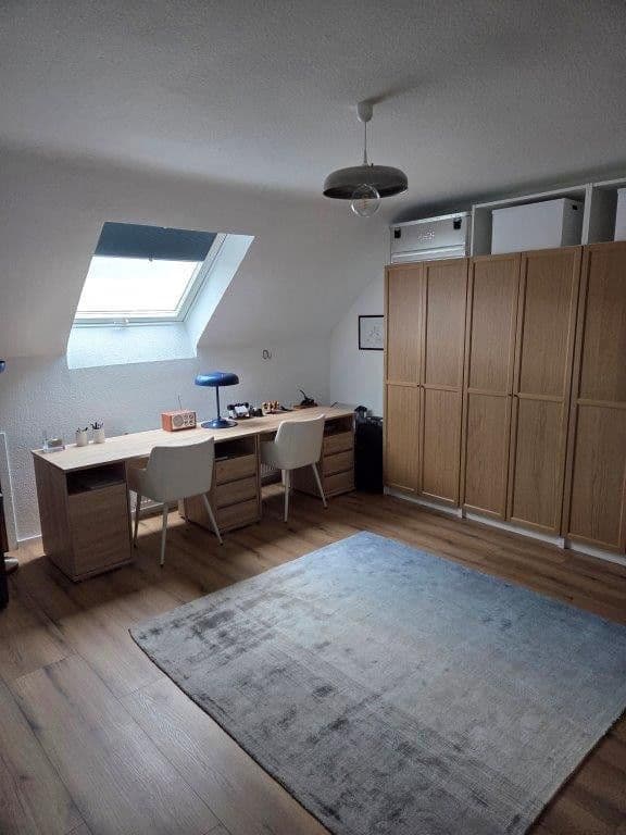 Prenájom bytu 3-izbový 95 m², Bremerhaven, Brémy Prenájom bytu 3-izbový 95 m², Bremerhaven, Brémy