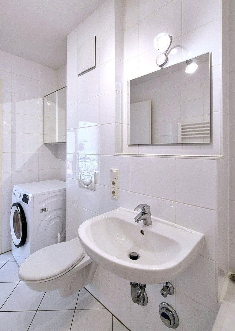 Prenájom bytu 2-izbový 54 m², Max-Friedlaender-Bogen 5, München, Bavorsko Prenájom bytu 2-izbový 54 m², Max-Friedlaender-Bogen 5, München, Bavorsko