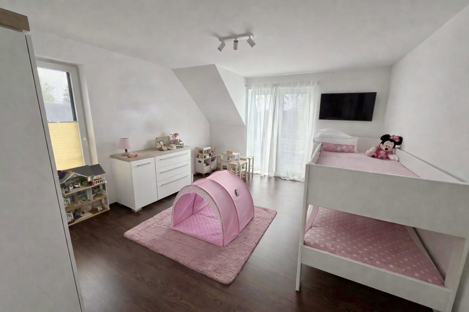 Prenájom domu 237 m², pozemek 588 m², Würselen, Severné Porýnie - Westfálsko Prenájom domu 237 m², pozemek 588 m², Würselen, Severné Porýnie - Westfálsko