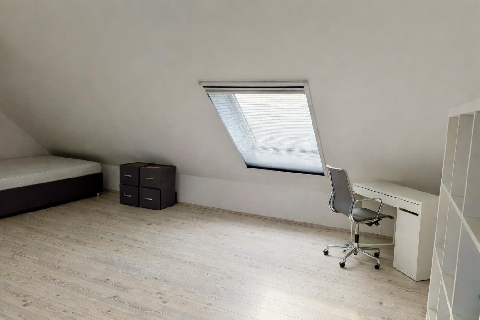 Prenájom domu 237 m², pozemek 588 m², Würselen, Severné Porýnie - Westfálsko Prenájom domu 237 m², pozemek 588 m², Würselen, Severné Porýnie - Westfálsko