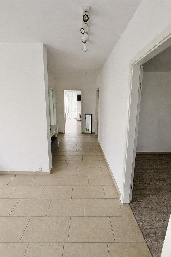 Prenájom domu 237 m², pozemek 588 m², Würselen, Severné Porýnie - Westfálsko Prenájom domu 237 m², pozemek 588 m², Würselen, Severné Porýnie - Westfálsko