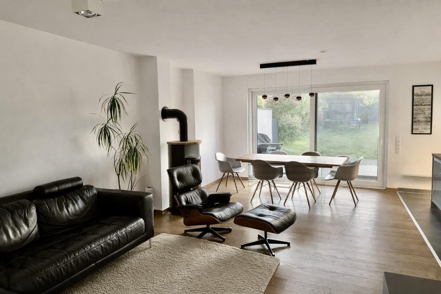 Prenájom domu 237 m², pozemek 588 m², Würselen, Severné Porýnie - Westfálsko Prenájom domu 237 m², pozemek 588 m², Würselen, Severné Porýnie - Westfálsko