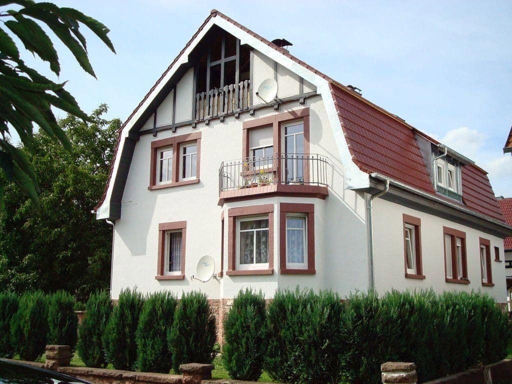 Prenájom bytu 3-izbový 100 m², Mosbach, Bádensko-Wurttembersko Prenájom bytu 3-izbový 100 m², Mosbach, Bádensko-Wurttembersko