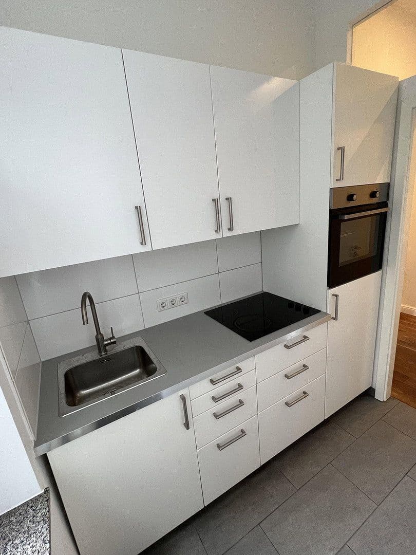 Prenájom bytu 1-izbový 28 m², Höfestrasse 4, Köln, Severné Porýnie - Westfálsko Prenájom bytu 1-izbový 28 m², Höfestrasse 4, Köln, Severné Porýnie - Westfálsko