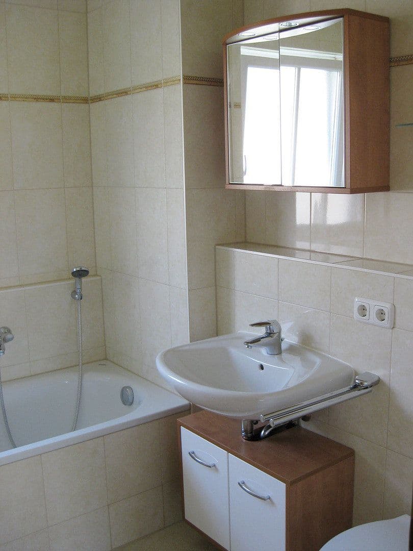 Prenájom bytu 2-izbový 54 m², München, Bavorsko Prenájom bytu 2-izbový 54 m², München, Bavorsko