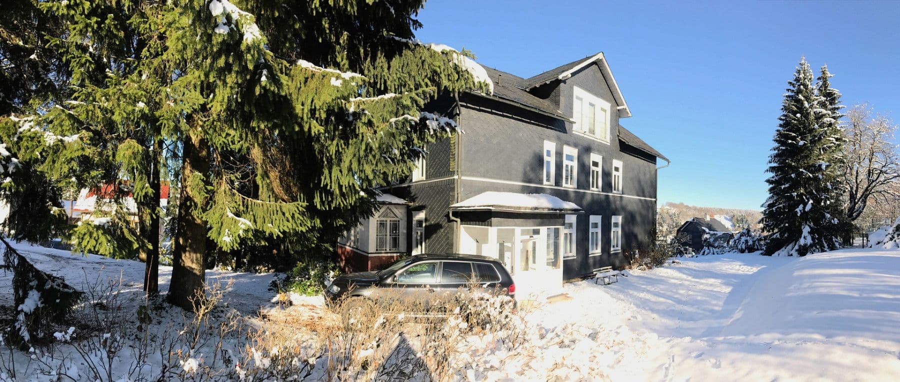 Prenájom bytu 3-izbový 80 m², Suhler Chaussee 21, Suhl OT Schmiedefeld am Rennsteig, Durínsko Prenájom bytu 3-izbový 80 m², Suhler Chaussee 21, Suhl OT Schmiedefeld am Rennsteig, Durínsko