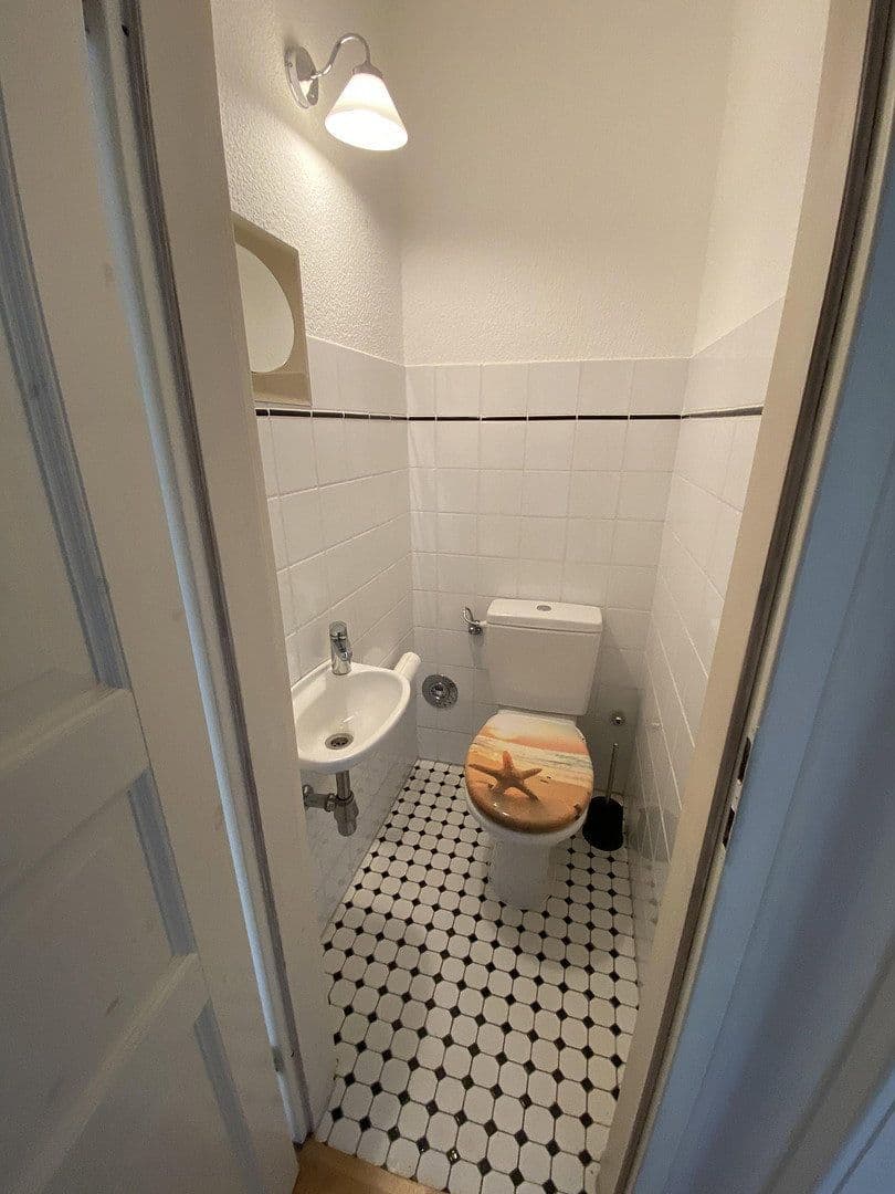 Prenájom bytu 3-izbový 80 m², Suhler Chaussee 21, Suhl OT Schmiedefeld am Rennsteig, Durínsko Prenájom bytu 3-izbový 80 m², Suhler Chaussee 21, Suhl OT Schmiedefeld am Rennsteig, Durínsko