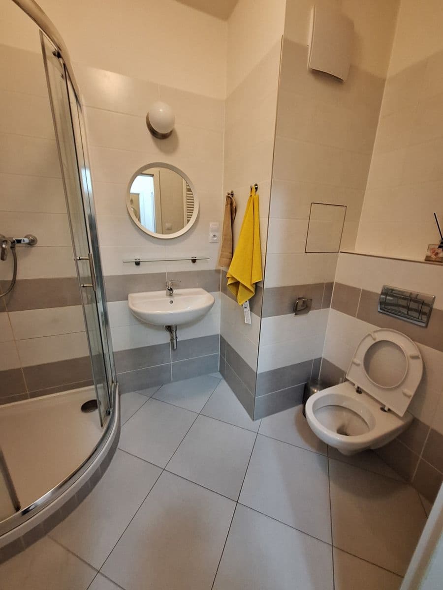 Prenájom bytu 1-izbový 33 m², Kadečkové, Praha, Praha Prenájom bytu 1-izbový 33 m², Kadečkové, Praha, Praha