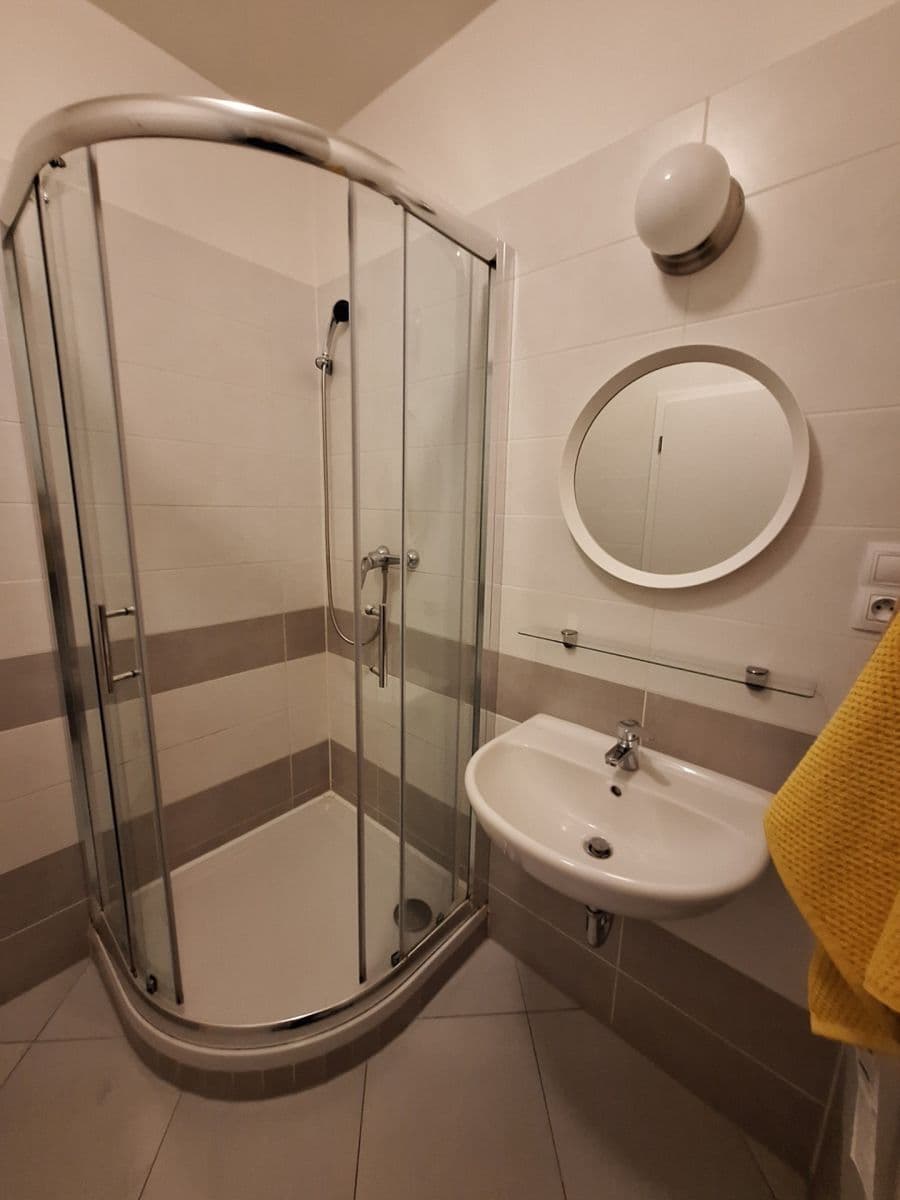 Prenájom bytu 1-izbový 33 m², Kadečkové, Praha, Praha Prenájom bytu 1-izbový 33 m², Kadečkové, Praha, Praha