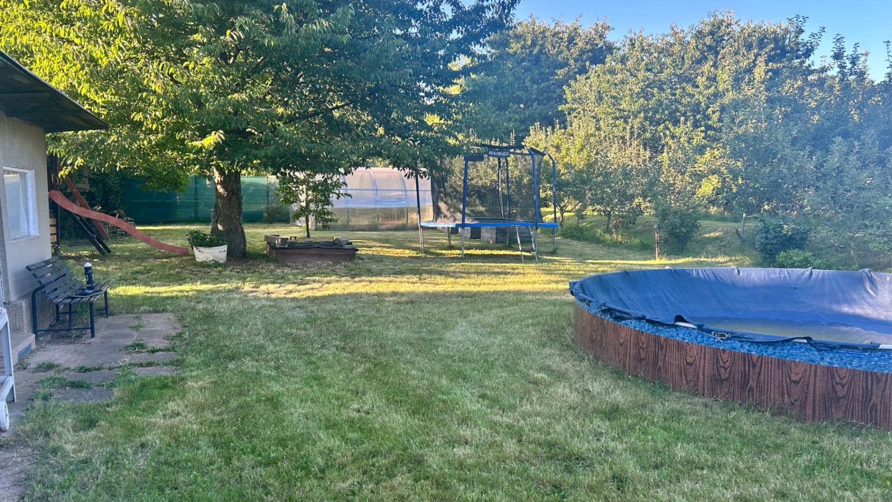 Predaj rekreačného objektu 16 m², pozemek 310 m², Zahrádkářská osada Třešňovka, Hradec Králové, Královéhradecký kraj Predaj rekreačného objektu 16 m², pozemek 310 m², Zahrádkářská osada Třešňovka, Hradec Králové, Královéhradecký kraj