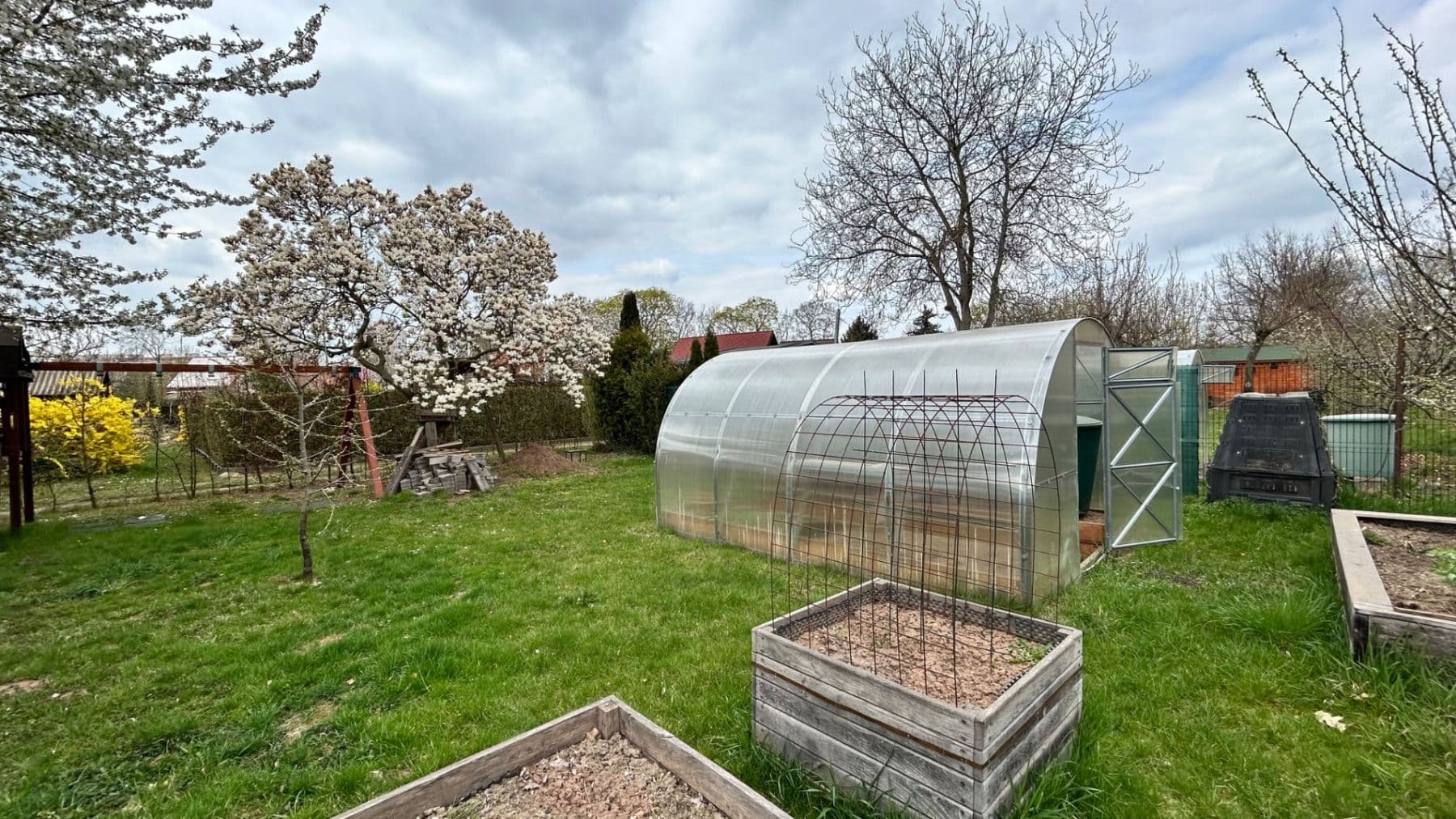 Predaj rekreačného objektu 16 m², pozemek 310 m², Zahrádkářská osada Třešňovka, Hradec Králové, Královéhradecký kraj Predaj rekreačného objektu 16 m², pozemek 310 m², Zahrádkářská osada Třešňovka, Hradec Králové, Královéhradecký kraj