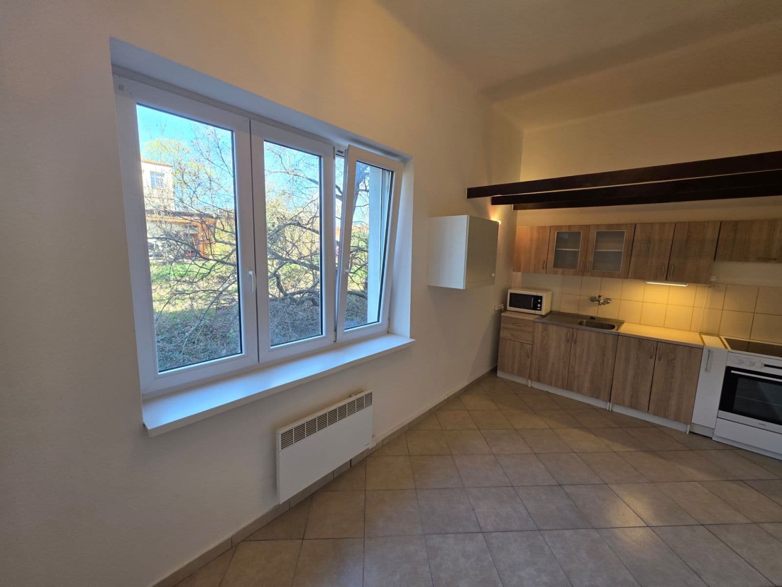 Prenájom bytu 1-izbový 47 m², Jana Želivského, Praha, Praha Prenájom bytu 1-izbový 47 m², Jana Želivského, Praha, Praha