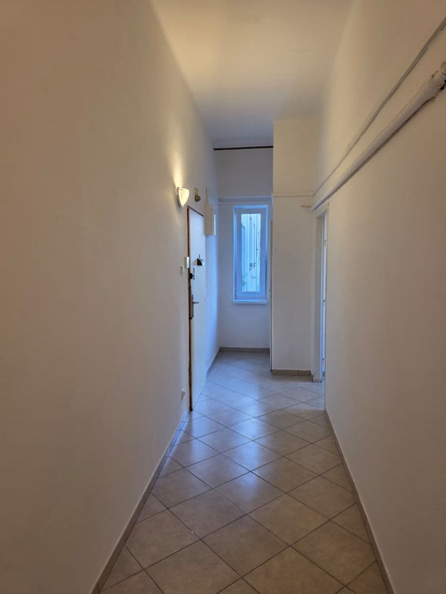 Prenájom bytu 1-izbový 47 m², Jana Želivského, Praha, Praha Prenájom bytu 1-izbový 47 m², Jana Želivského, Praha, Praha