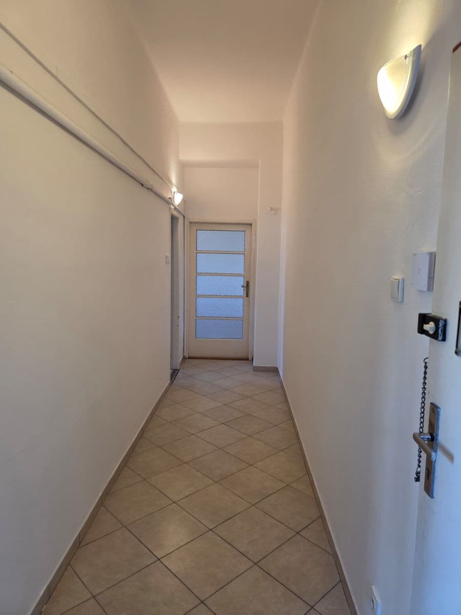 Prenájom bytu 1-izbový 47 m², Jana Želivského, Praha, Praha Prenájom bytu 1-izbový 47 m², Jana Želivského, Praha, Praha