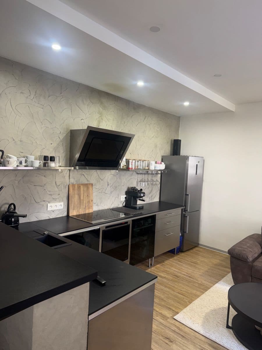 Prenájom bytu 3-izbový 85 m², Ocelářská, Praha, Praha Prenájom bytu 3-izbový 85 m², Ocelářská, Praha, Praha