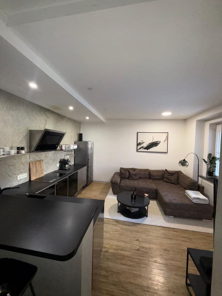 Prenájom bytu 3-izbový 85 m², Ocelářská, Praha, Praha Prenájom bytu 3-izbový 85 m², Ocelářská, Praha, Praha