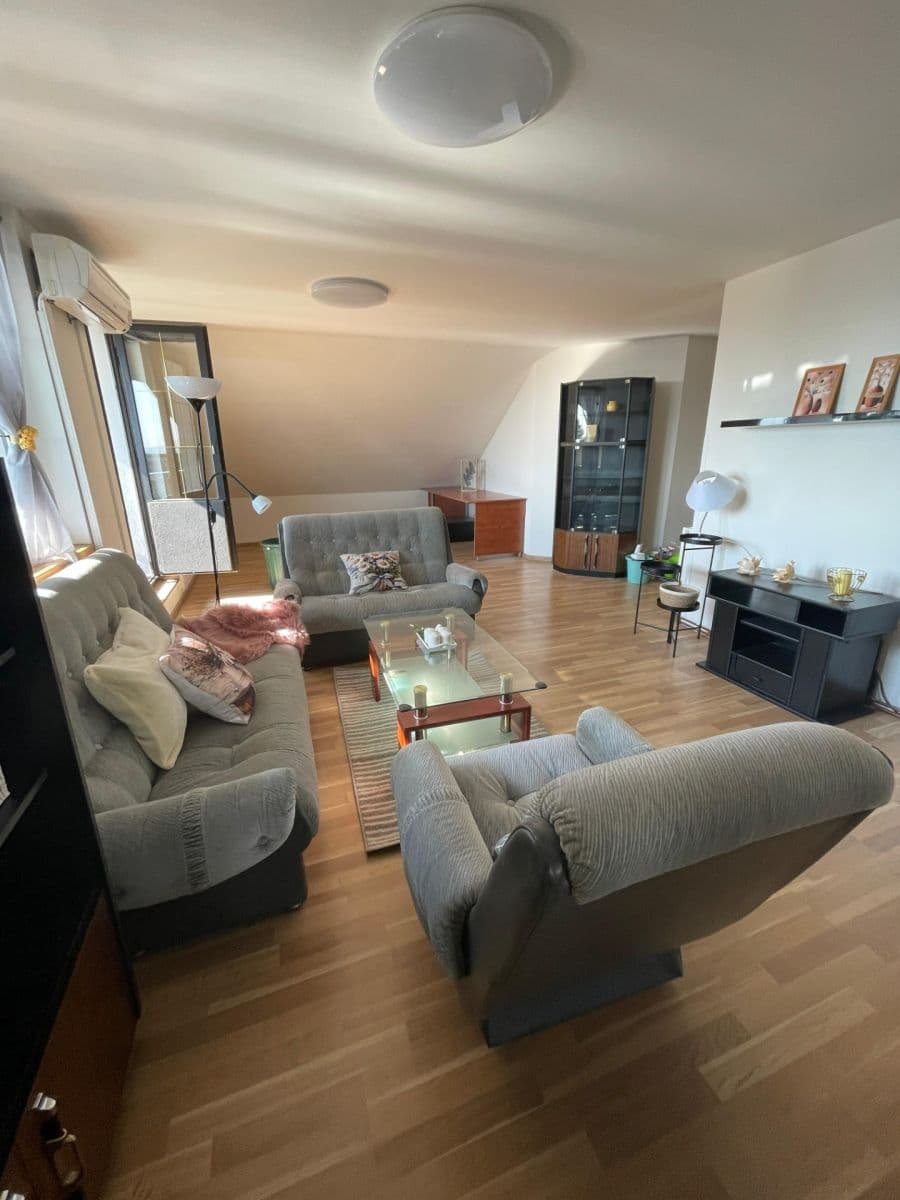 Prenájom bytu 3-izbový 115 m², Dehtínská, Praha, Praha Prenájom bytu 3-izbový 115 m², Dehtínská, Praha, Praha