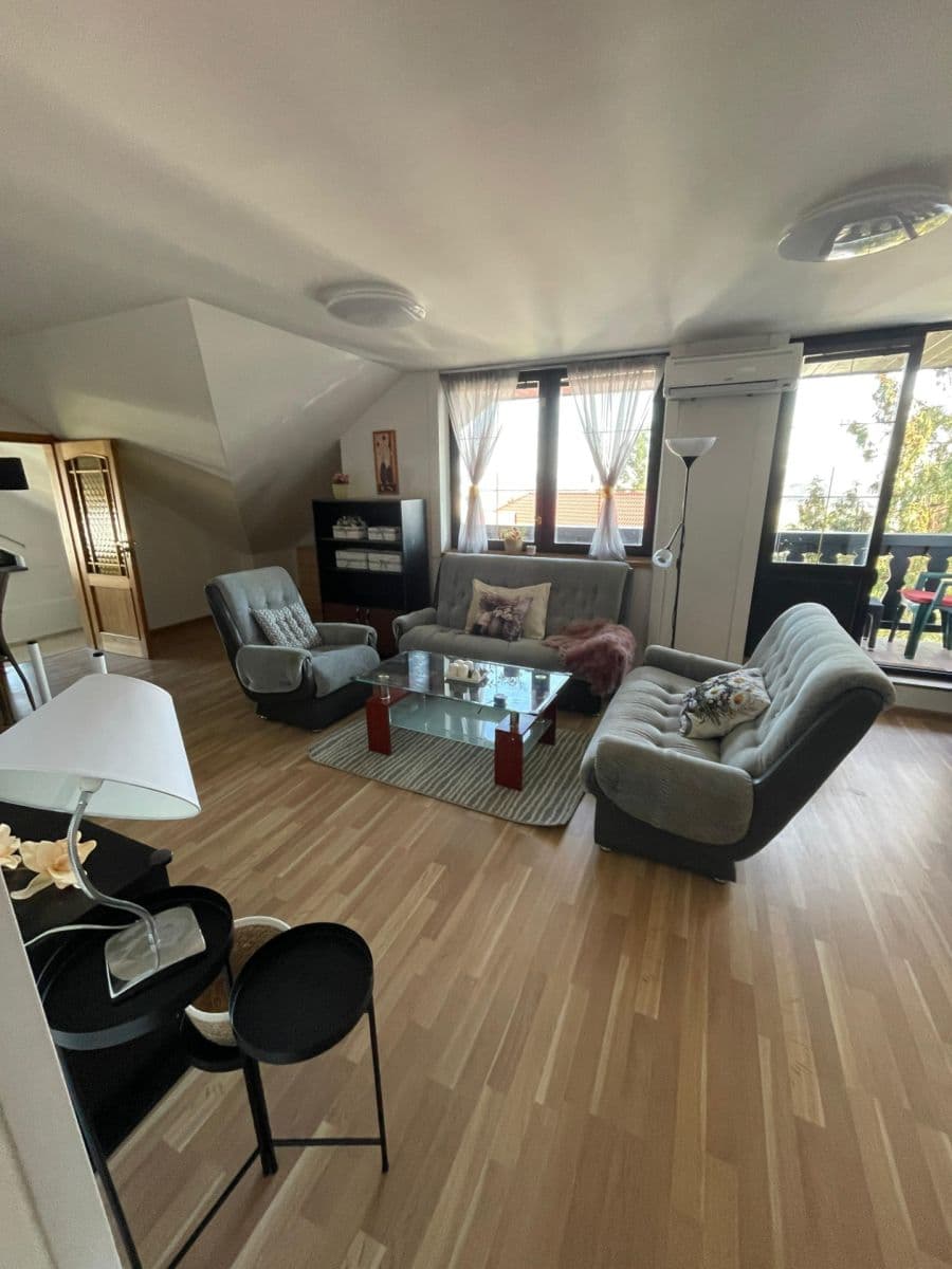 Prenájom bytu 3-izbový 115 m², Dehtínská, Praha, Praha Prenájom bytu 3-izbový 115 m², Dehtínská, Praha, Praha