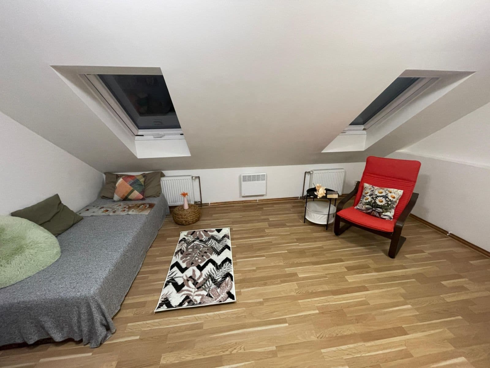 Prenájom bytu 3-izbový 115 m², Dehtínská, Praha, Praha Prenájom bytu 3-izbový 115 m², Dehtínská, Praha, Praha