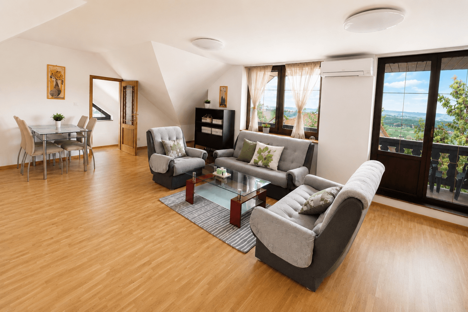 Prenájom bytu 3-izbový 115 m², Dehtínská, Praha, Praha Prenájom bytu 3-izbový 115 m², Dehtínská, Praha, Praha