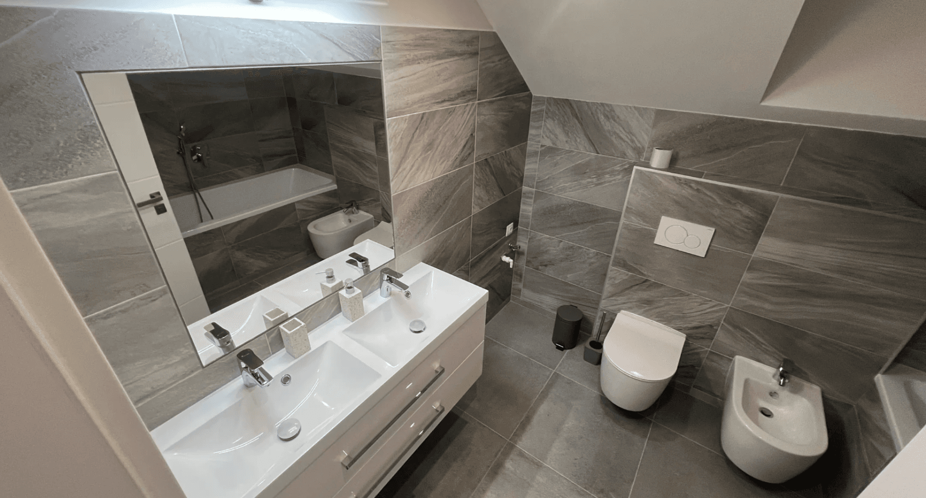 Predaj bytu 3-izbový 92 m², Rýchorské sídliště, Svoboda nad Úpou, Královéhradecký kraj Predaj bytu 3-izbový 92 m², Rýchorské sídliště, Svoboda nad Úpou, Královéhradecký kraj