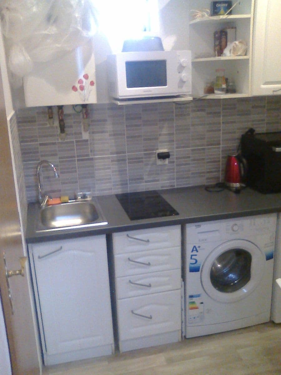 Prenájom bytu 1-izbový 21 m², Sokolovská, Praha, Praha Prenájom bytu 1-izbový 21 m², Sokolovská, Praha, Praha