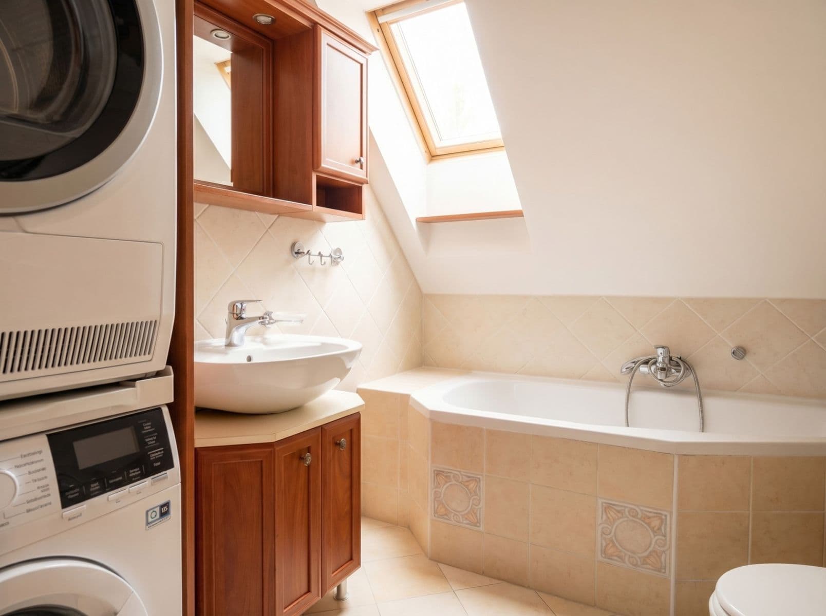 Prenájom bytu 3-izbový 84 m², Žichlínská, Praha, Praha Prenájom bytu 3-izbový 84 m², Žichlínská, Praha, Praha