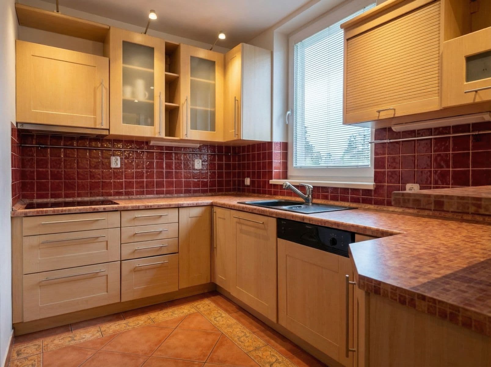 Prenájom bytu 3-izbový 84 m², Žichlínská, Praha, Praha Prenájom bytu 3-izbový 84 m², Žichlínská, Praha, Praha