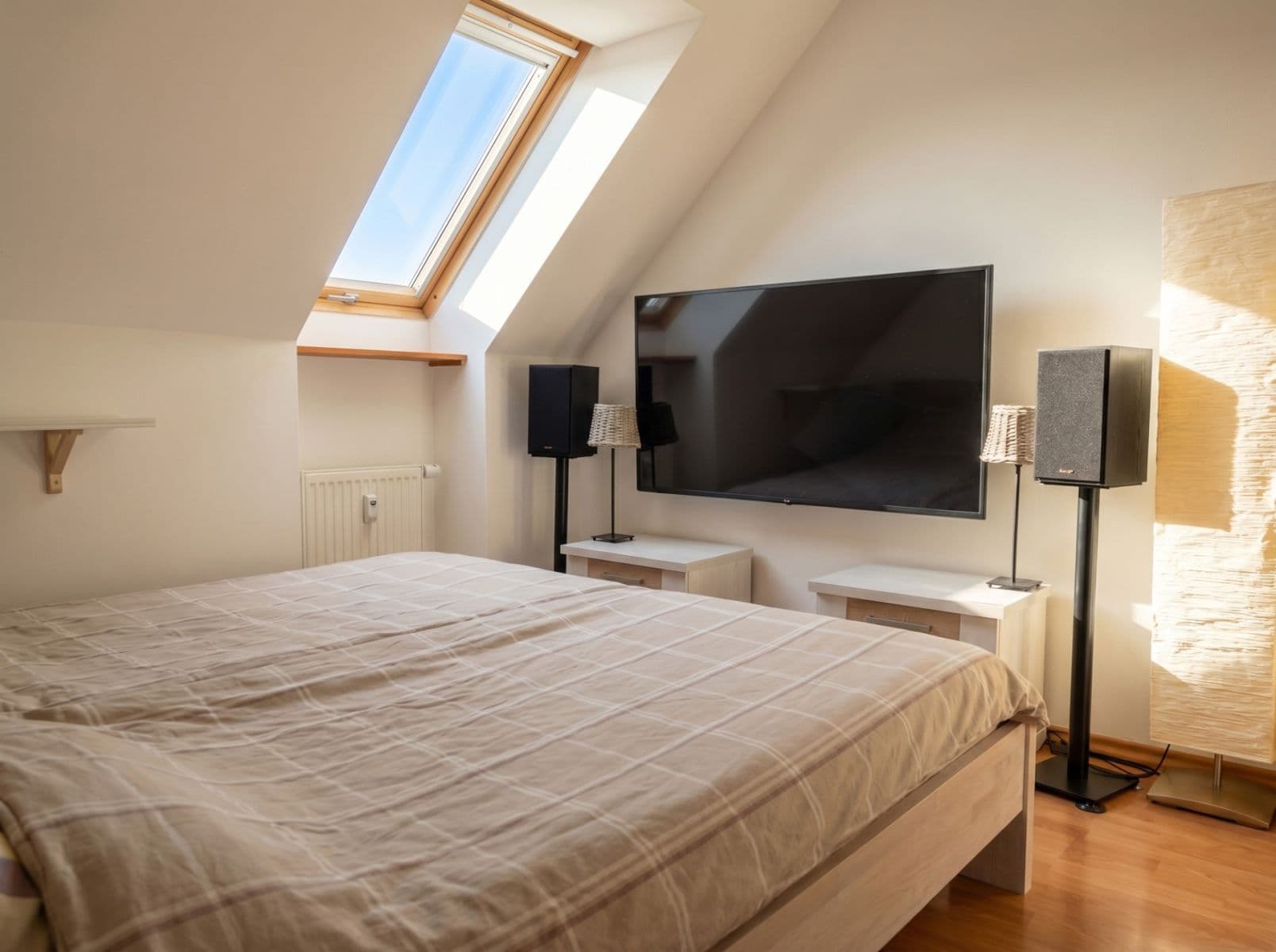 Prenájom bytu 3-izbový 84 m², Žichlínská, Praha, Praha Prenájom bytu 3-izbový 84 m², Žichlínská, Praha, Praha