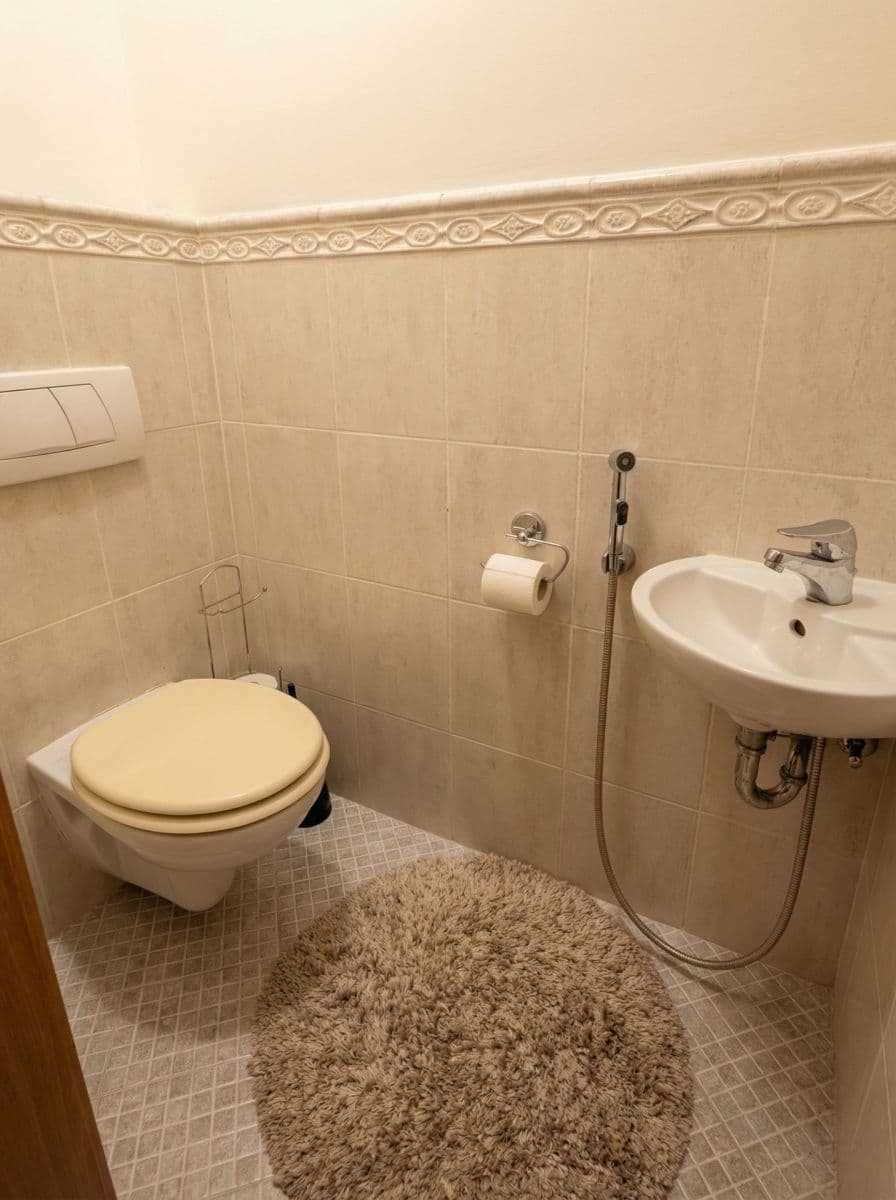 Prenájom bytu 3-izbový 84 m², Žichlínská, Praha, Praha Prenájom bytu 3-izbový 84 m², Žichlínská, Praha, Praha