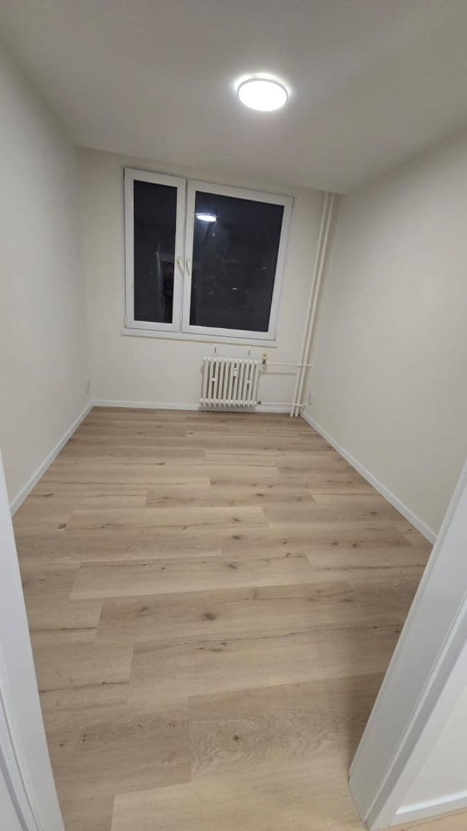Prenájom bytu 2-izbový 40 m², Pod Strání, Praha, Praha Prenájom bytu 2-izbový 40 m², Pod Strání, Praha, Praha