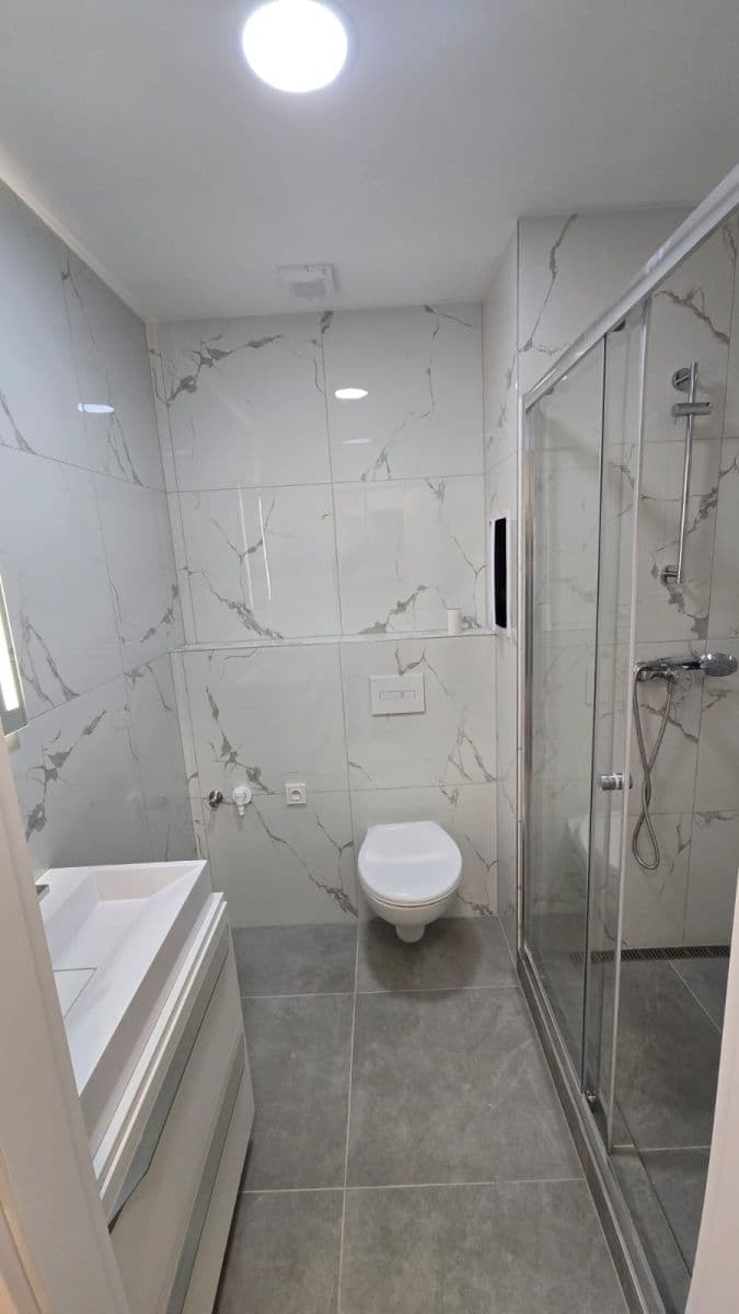 Prenájom bytu 2-izbový 40 m², Pod Strání, Praha, Praha Prenájom bytu 2-izbový 40 m², Pod Strání, Praha, Praha