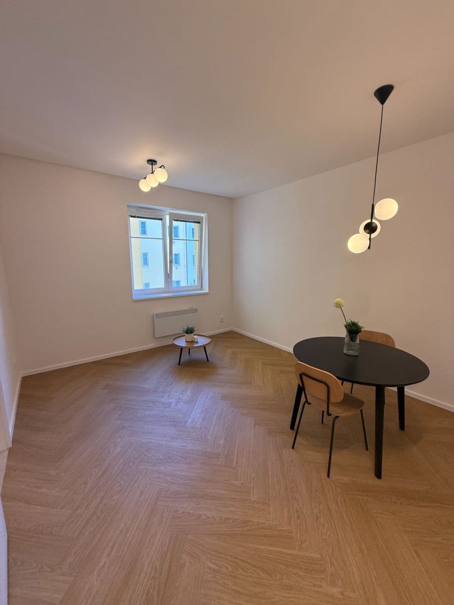 Prenájom bytu 2-izbový 48 m², Jateční, Praha, Praha Prenájom bytu 2-izbový 48 m², Jateční, Praha, Praha