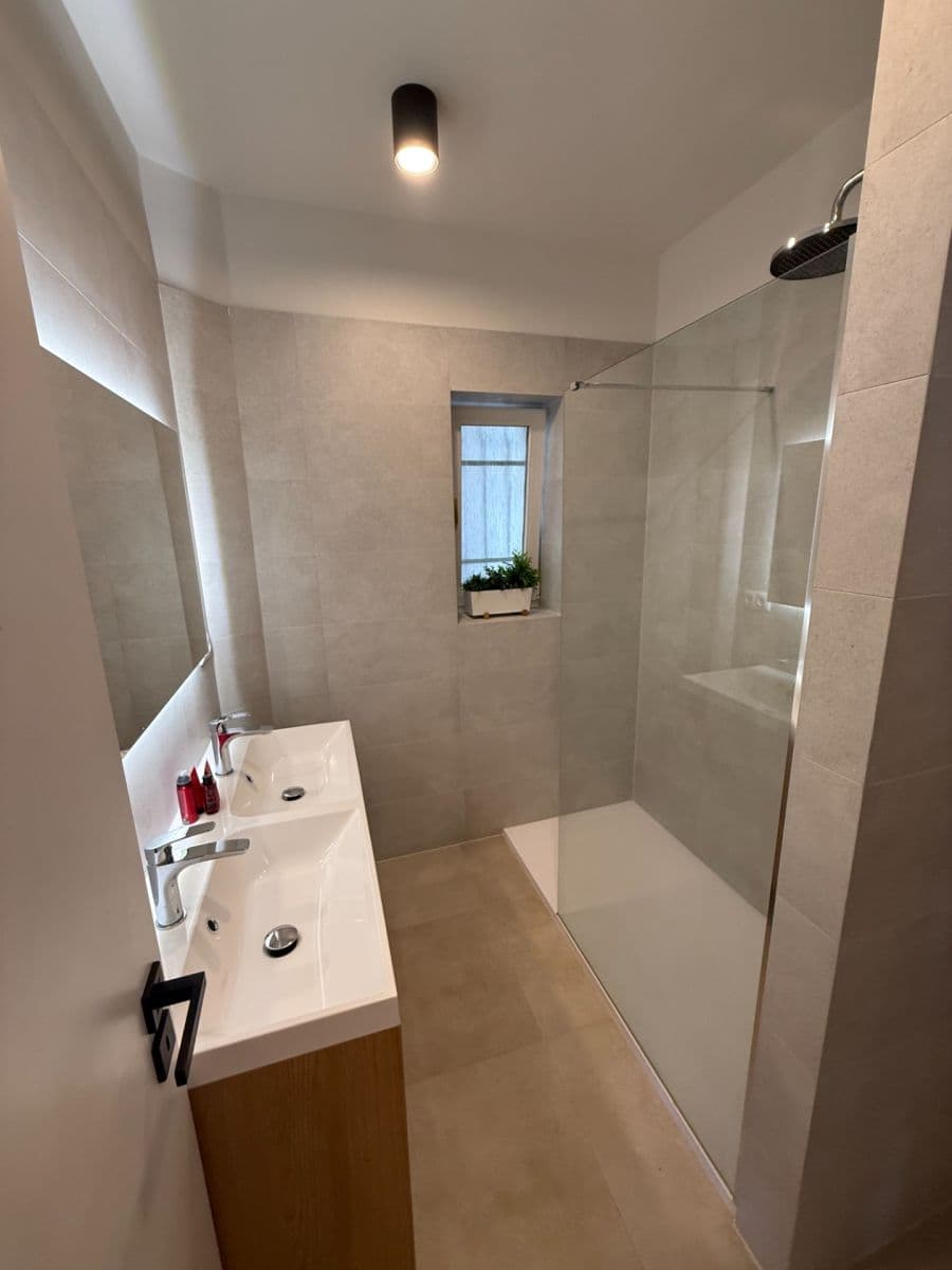 Prenájom bytu 2-izbový 48 m², Jateční, Praha, Praha Prenájom bytu 2-izbový 48 m², Jateční, Praha, Praha