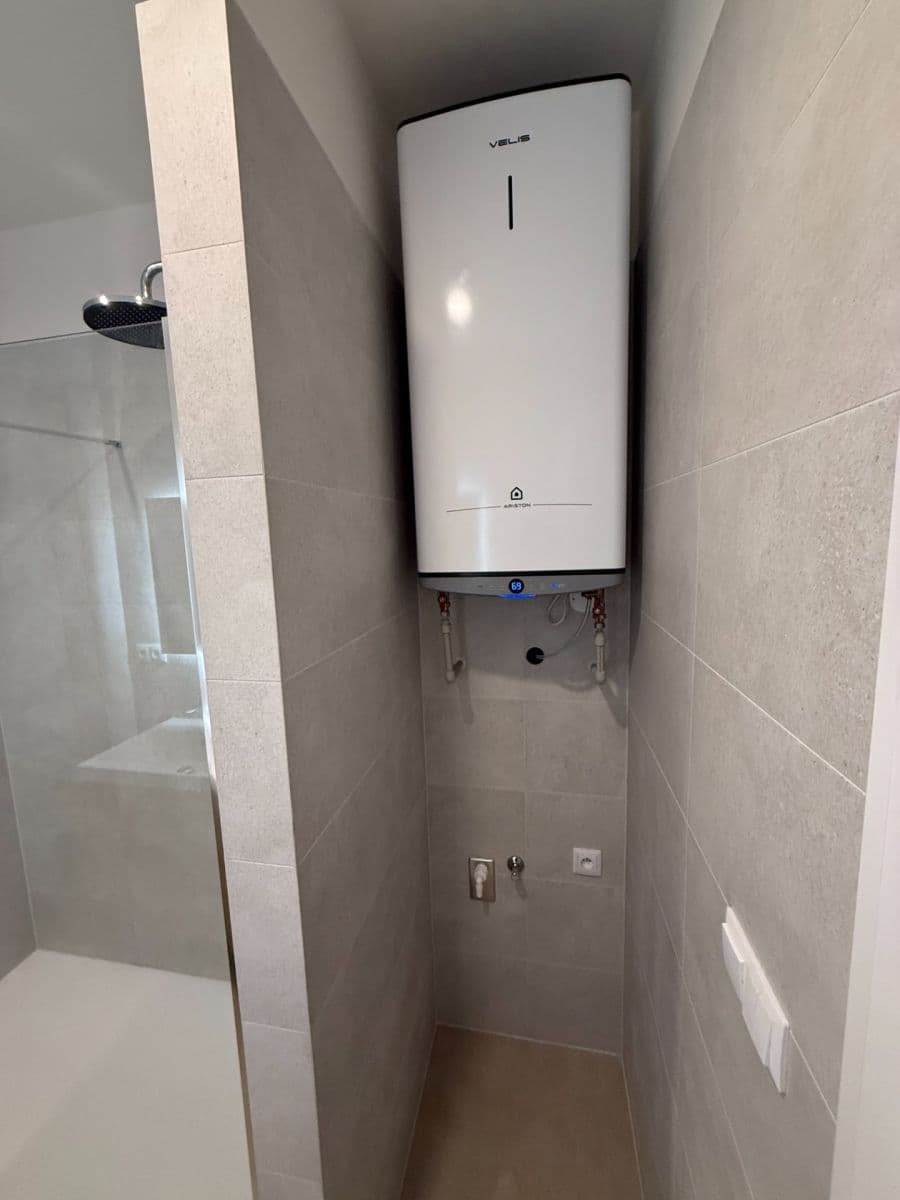 Prenájom bytu 2-izbový 48 m², Jateční, Praha, Praha Prenájom bytu 2-izbový 48 m², Jateční, Praha, Praha