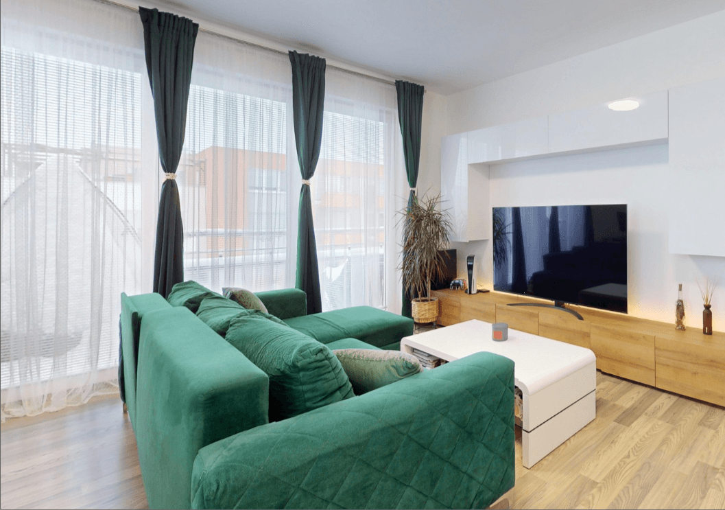 Prenájom bytu 2-izbový 62 m², Hlučkova, Praha, Praha Prenájom bytu 2-izbový 62 m², Hlučkova, Praha, Praha