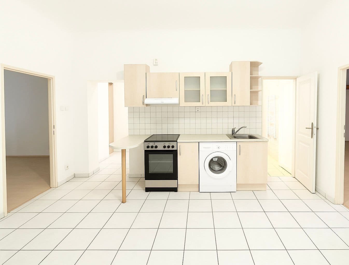 Prenájom bytu 2-izbový 70 m², Národní obrany, Praha, Praha Prenájom bytu 2-izbový 70 m², Národní obrany, Praha, Praha