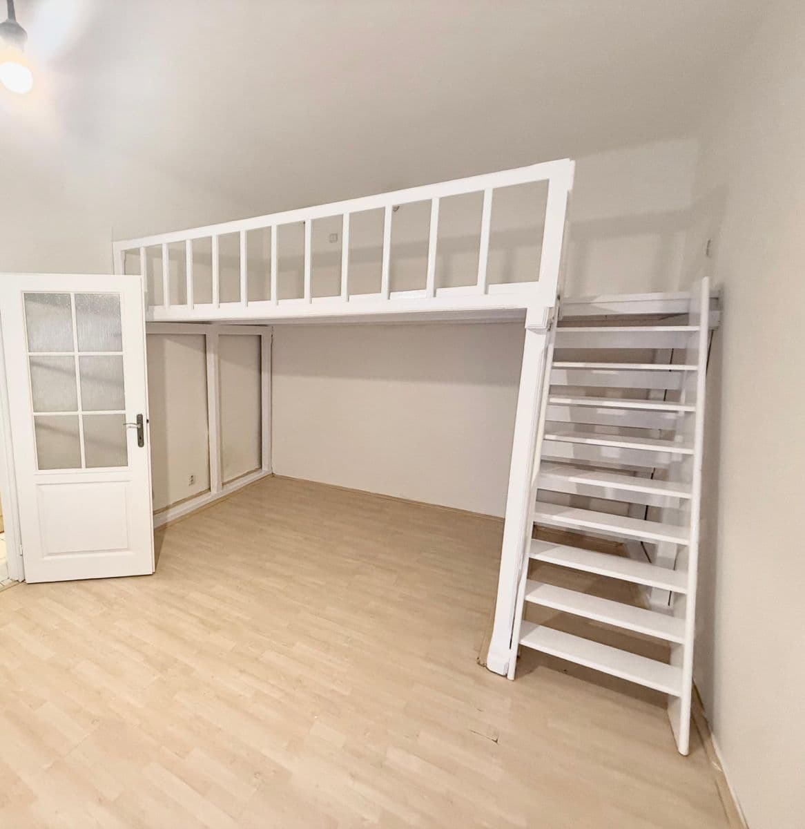 Prenájom bytu 2-izbový 70 m², Národní obrany, Praha, Praha Prenájom bytu 2-izbový 70 m², Národní obrany, Praha, Praha