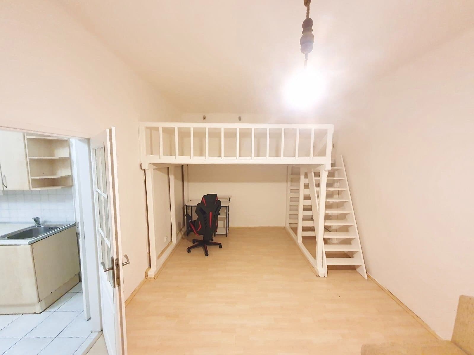 Prenájom bytu 2-izbový 60 m², Národní obrany, Praha, Praha Prenájom bytu 2-izbový 60 m², Národní obrany, Praha, Praha