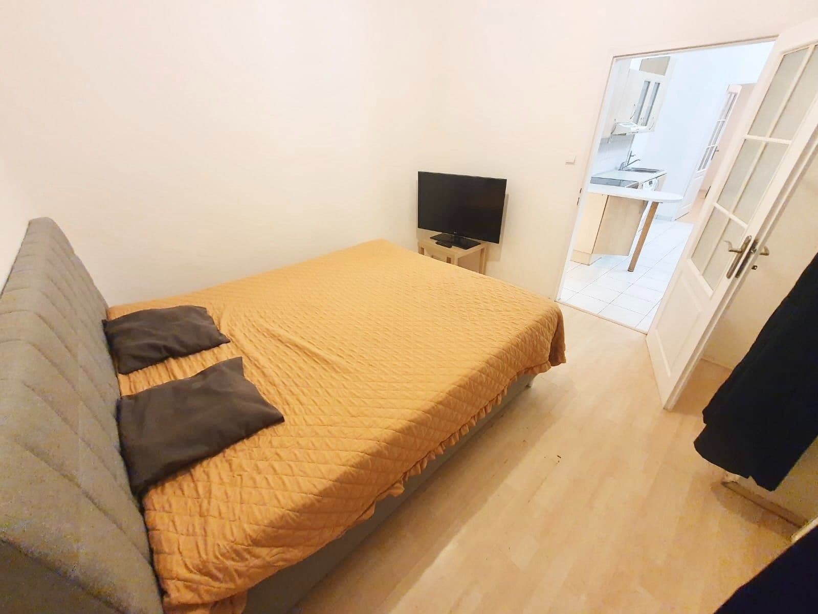 Prenájom bytu 2-izbový 60 m², Národní obrany, Praha, Praha Prenájom bytu 2-izbový 60 m², Národní obrany, Praha, Praha