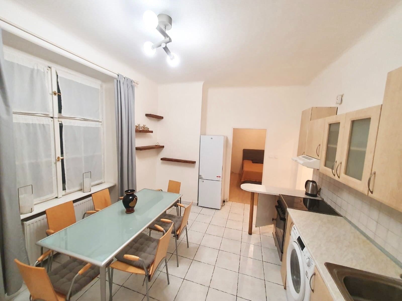 Prenájom bytu 2-izbový 60 m², Národní obrany, Praha, Praha Prenájom bytu 2-izbový 60 m², Národní obrany, Praha, Praha